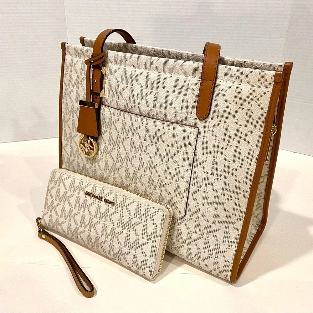 LIKE NEW - Michael Kors Darien Travel Tote Vanilla Acorn w/ Wallet